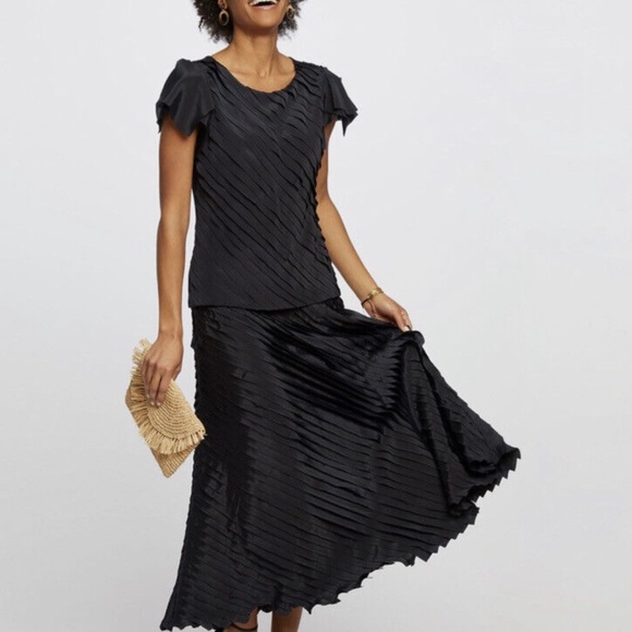 NIC+ZOE Other - *NWT NIC+ZOE Matching Set Fiesta Skirt & Top Crinkle Cut Womens 16 Wide 1X AF403